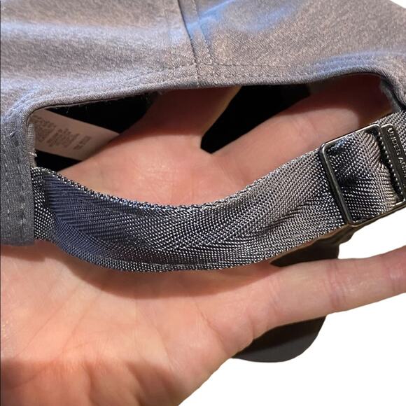 Under Armour Grey Hat/Cap with Orange Logo and Adjustable back. - Picture 6 of 7